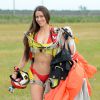 Exclusif - Anaïs Zanotti saute en parachute en bikini à Miami, le 27 décembre 2014.
