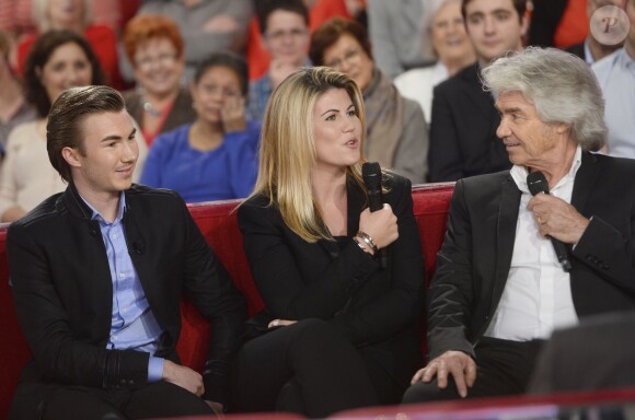 Exclusif - Daniel Guichard avec son fils Joël et sa fille Emmanuelle - Enregistrement de l'émission "Vivement Dimanche" à Paris le 26 novembre 2014.
 