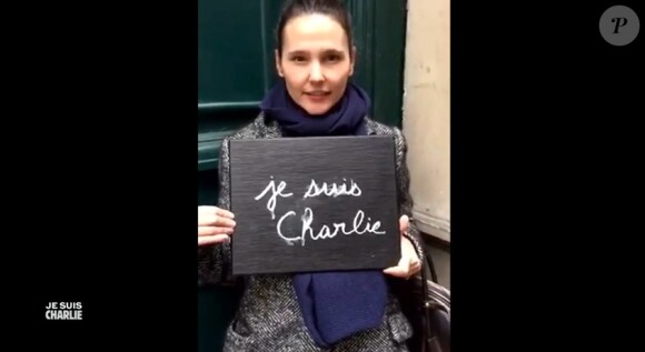 Virginie Ledoyen - La culture française, du cinéma à la télévision en passant par la musique et le théâtre, rend hommage à Charlie Hebdo et se mobilise. Le 8 Janvier 2015. (capture d'écran)