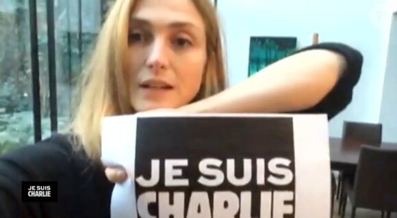 Julie Gayet - La culture française, du cinéma à la télévision en passant par la musique et le théâtre, rend hommage à Charlie Hebdo et se mobilise. Le 8 Janvier 2015. (capture d'écran)