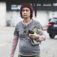 Sara Gilbert enceinte : Elle prend la défense des gays qui ne s'assument pas