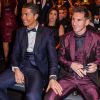 Cristiano Ronaldo, main sur la cuisse de Lionel Messi lors de la soirée du Ballon d'Or 2014 à Zurich, le 12 janvier 2015