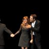 Muriel Robin, Guy Bedos, sa fille Victoria et son fils Nicolas - Guy Bedos sur la scène de l'Olympia pour son dernier spectacle "La der des der" à Paris., le 23 décembre 2013.