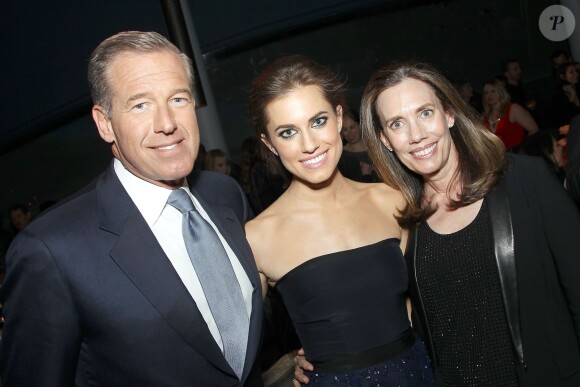 Allison Williams avec ses parents Brian et Jane Williams à l'avant-première de la saison 4 de "Girls" à New York, le 5 janvier 2015.