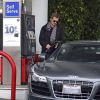 Exclusif - Hayden Christensen s'est arrêté mettre de l'essence dans sa magnifique voiture, une Audi R8, à Los Angeles. Le 11 janvier 2015 