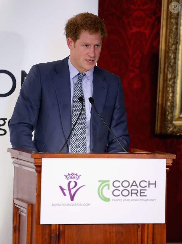 Le prince Harry d'Angleterre assiste à la "Coach-Core Graduation" à Londres, le 14 janvier 2015. 
