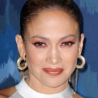 Jennifer Lopez : Make-up désastreux pour la bomba latina devant January Jones