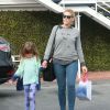 Exclusif - Busy Philipps et sa fille Birdie font du shopping chez Fred Segal à West Hollywood, le 18 janvier 2015. 