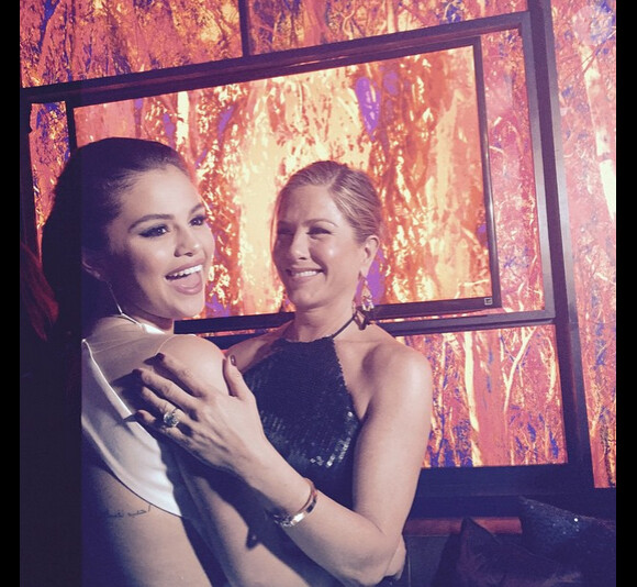 Selena Gomez et l'actrice Jennifer Aniston le soir des Golden Globes, le 11 janvier 2015