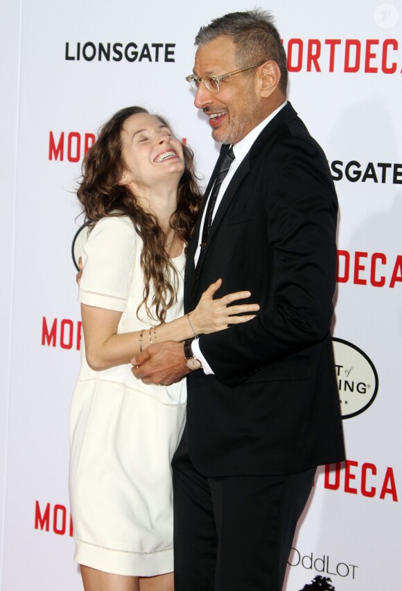 Jeff Goldblum et sa femme Emilie Livingston (enceinte) - Première du film "Mordecai" à Los Angeles le 21 janvier 2015.