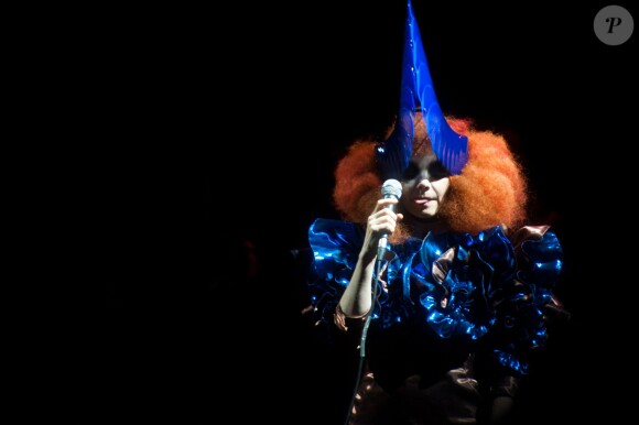 Björk en concert sur l'isle de Wight le 11 septembre 2011.
