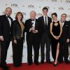Guest, Phyllis Logan, Julian Fellowes, Matt Barber, Michelle Dockery, guest et Brendan Coyle (Downton Abbey) lors des National Television Awards à l'O2 Arena de Londres le 21 janvier 2015.