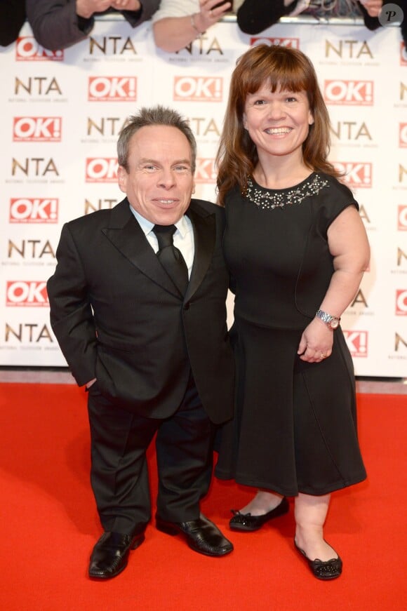 Warwick Davis et sa femme Samantha lors des National Television Awards à l'O2 Arena de Londres le 21 janvier 2015.