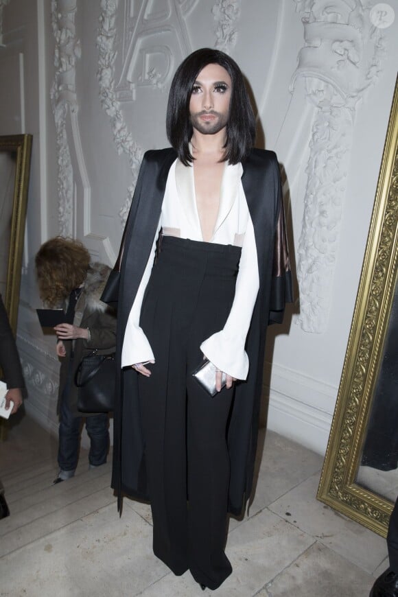 Conchita Wurst - Personnalités au défilé de mode Jean Paul Gaultier, collection haute couture printemps-été 2015 à Paris le 28 janvier 2015.