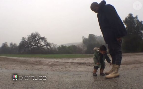 Kanye West et sa fille North partagent un moment à la campagne dans le clip d'Only One. Réalisation par Spike Jonze.