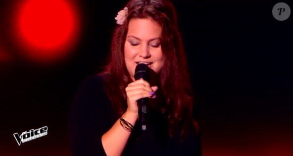 Eugénie O'mey dans The Voice 4, sur TF1, le samedi 31 janvier 2015