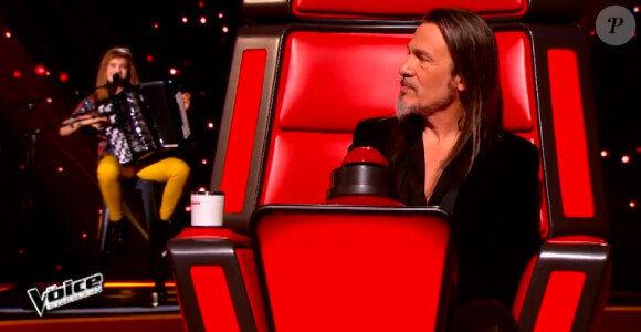 Estelle Mazzillo dans The Voice 4, sur TF1, le samedi 31 janvier 2015