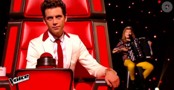 Estelle Mazzillo dans The Voice 4, sur TF1, le samedi 31 janvier 2015