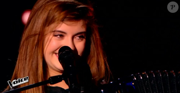 Estelle Mazzillo dans The Voice 4, sur TF1, le samedi 31 janvier 2015