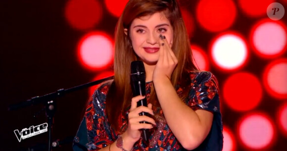 Estelle Mazzillo dans The Voice 4, sur TF1, le samedi 31 janvier 2015