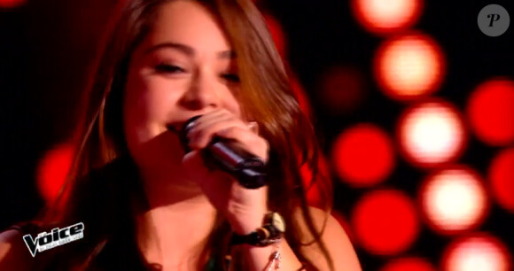 Sharon Laloum dans The Voice 4, sur TF1, le samedi 31 janvier 2015