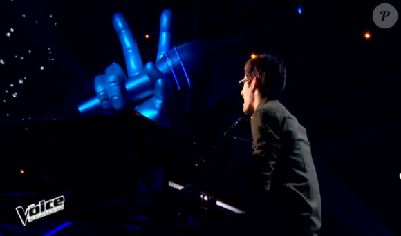 Quentin Bruno dans The Voice 4, sur TF1, le samedi 31 janvier 2015