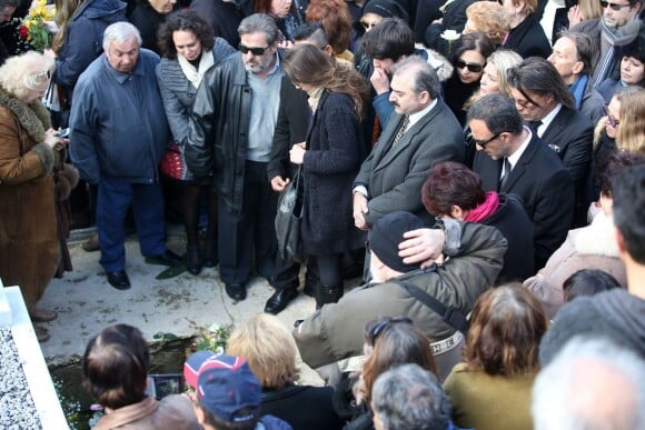 Nikos Aliagas - Obsèques du chanteur Demis Roussos au premier cimetière d'Athènes en Grèce le 30 janvier 2015. 