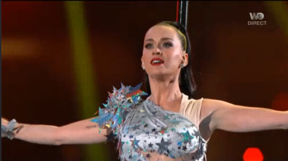 Katy Perry au Super Bowl : Show soigné et ribambelle de tubes, elle cartonne !