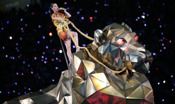 Katy Perry durant la mi-temps du Super Bowl 2015, le 1er février à Glendale.