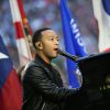 John Legend chantant 'America, the Beautiful' avant le Super Bowl 2015, le 1er février 2015.