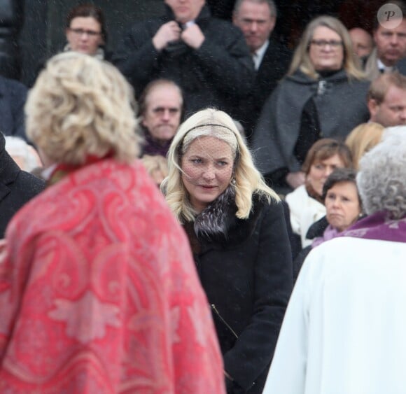 La princesse Mette-Marit de Norvège lors des obsèques de Johan Martin Ferner, le 2 février 2015 en la chapelle d'Holmenkollen, en périphérie d'Oslo.