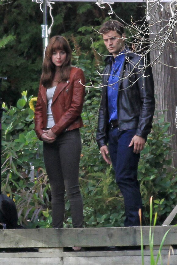 Jamie Dornan et Dakota Johnson sur le tournage à Stanley Park, Vancouver, le 14 octobre 2014.