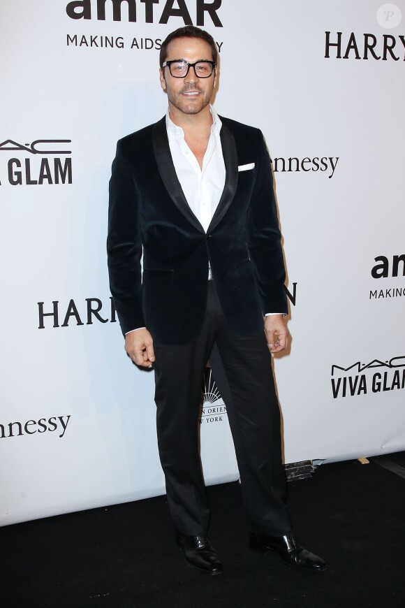 Jeremy Piven assiste au gala pré-Fashion Week de l'amfAR 2015 au Cipriani Wall Street. New York, le 11 février 2015.