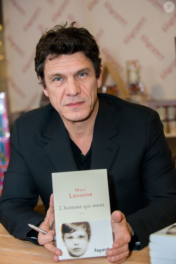 Exclusif - Marc Lavoine en promotion pour son livre "L'homme qui ment" à Bruxelles en Belgique le 3 février 2015.