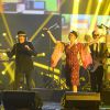 Rachid Taha et Catherine Ringer ont interprété en duo Ya Rayah lors de la soirée des 30e Victoires de la Musique au Zénith de Paris, le 13 février 2015, en l'honneur de 30 ans de musique du monde. La suite a été cocasse...
