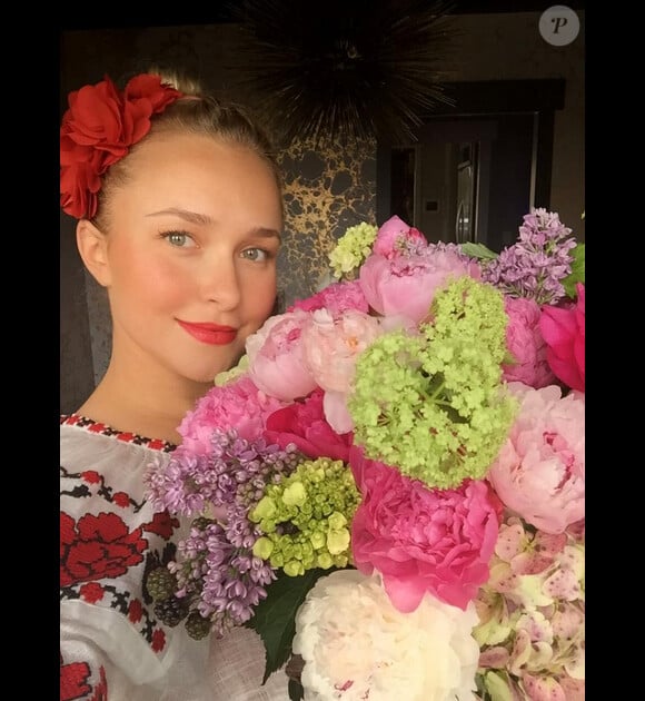 Hayden Panettiere a reçu un joli bouquet de fleurs, pour la Saint-Valentin, le samedi 14 février 2015.