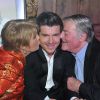 Vincent Niclo et ses parents Evelyne et Claude - Remise du disque de platine à Vincent Niclo pour son album "Luis" au No Comment à Paris, le 5 décembre 2013.