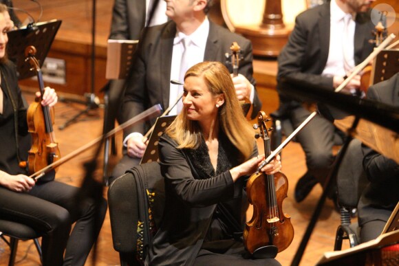 Anne Gravoin avec l'Alma Chamber Orchestra à l'Auditorium de la Radio algérienne d'Alger le 17 février 2015 pour un concert exceptionnel