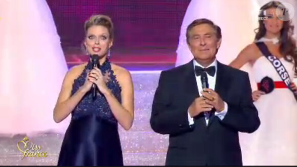Sylvie Tellier et Jean-Pierre Foucault lors de l'élection Miss France 2014 sur TF1, en direct de Dijon, le 7 décembre 2013