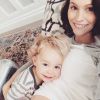 Jack Osbourne a ajouté une photo de sa femme Lisa et sa fille Pearl Clementine à son compte Instagram le 22 février 2015.