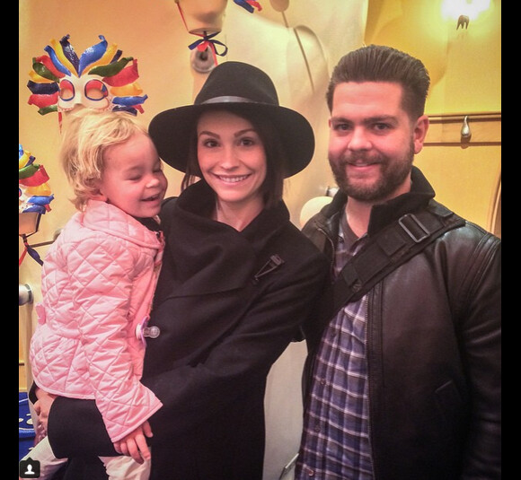 Jack Osbourne a ajouté une photo de sa femme Lisa et sa fille Pearl Clementine à son compte Instagram le 23 janvier 2015.