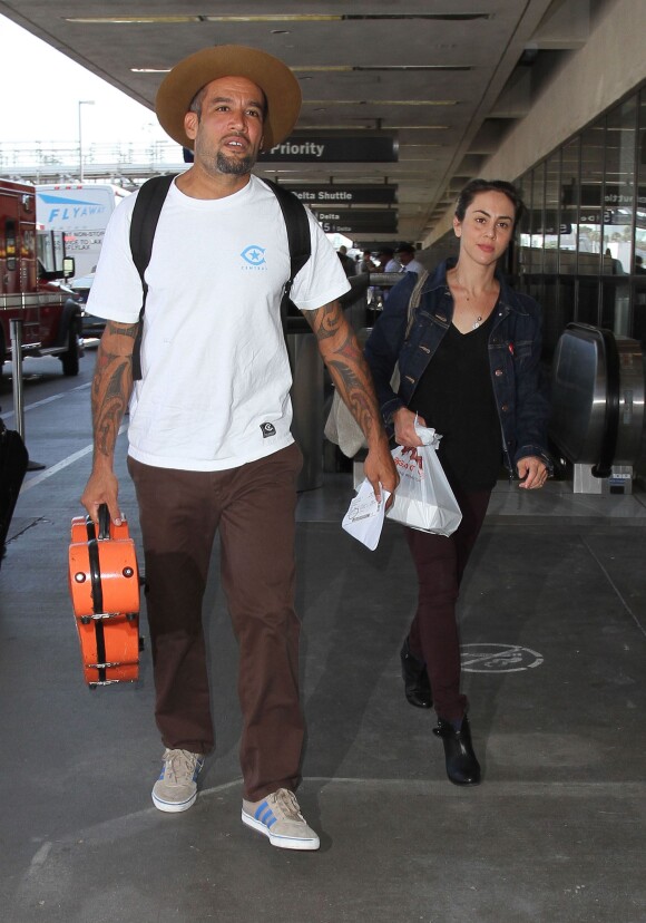 Ben Harper et sa nouvelle fiancée quittent LAX le 11 septembre 2014  