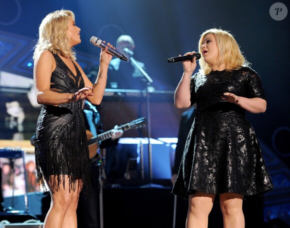 Miranda Lambert, Reba McEntire, Kix Brooks, et Kelly Clarkson lors des American Country Countdown Awards à Nashville le 15 décembre 2014 
