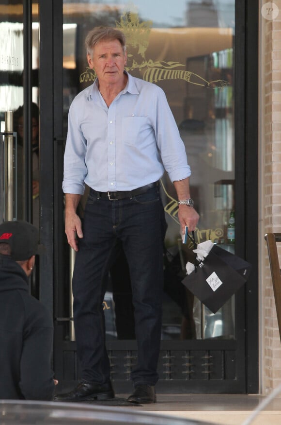 Harrison Ford à la boutique "Barney's New York" de Beverly Hills, Los Angeles, le 17 décembre 2014