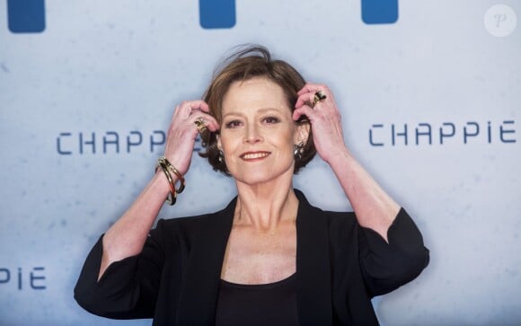 Sigourney Weaver à la première du film "Chappie" à Berlin, le 27 février 2015  Hollywood actors Hugh Jackman, Sigourney Weaver and Dev Patel were on the red carpet for the new action film 'Chappie' accompanied by director Neill Blomkamp during a fan-event at Leipziger Platz in Berlin, February 27th, 201527/02/2015 - Berlin