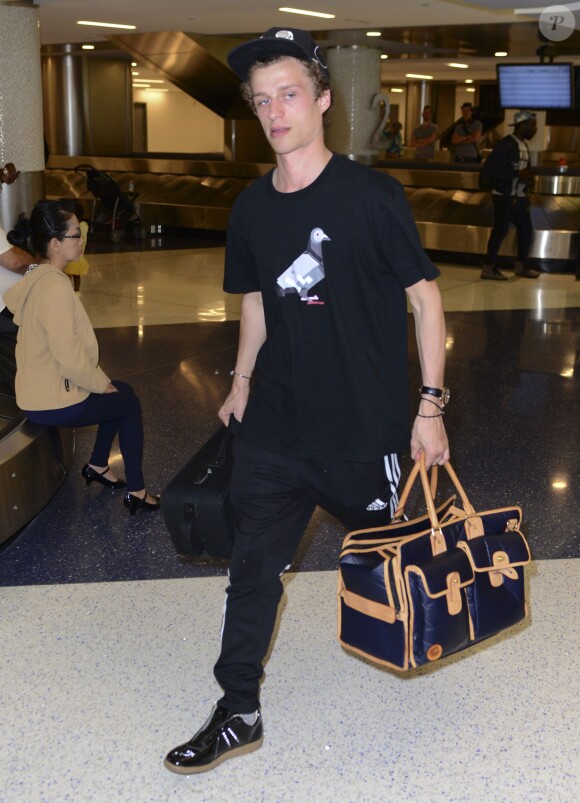 Conrad Hilton arrive à LAX, le 19 mai 2014