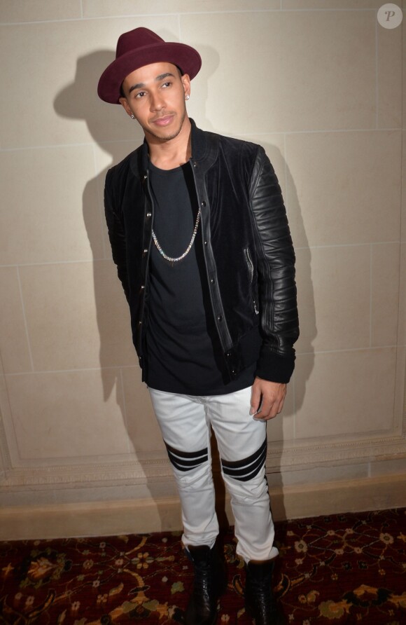 Lewis Hamilton - Sorties du défilé de mode "Balmain" prêt-à-porter Automne-Hiver 2015-2016 au Grand Hôtel à Paris. Le 5 mars 2015. 