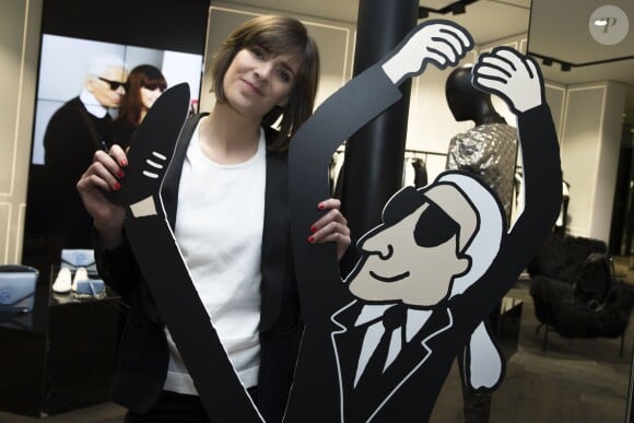 Tiffany Cooper assiste au vernissage de son exposition "Karlywood" dans la boutique Karl Lagerfeld, boulevard Saint-Germain. Paris, le 5 mars 2015.