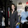 Erin O'Connor assiste au vernissage de l'exposition "Karlywood" par la dessinatrice Tiffany Cooper dans la boutique Karl Lagerfeld, boulevard Saint-Germain. Paris, le 5 mars 2015.