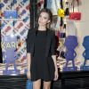 Emily Ratajkowski assiste au vernissage de l'exposition "Karlywood" par la dessinatrice Tiffany Cooper dans la boutique Karl Lagerfeld, boulevard Saint-Germain. Paris, le 5 mars 2015.